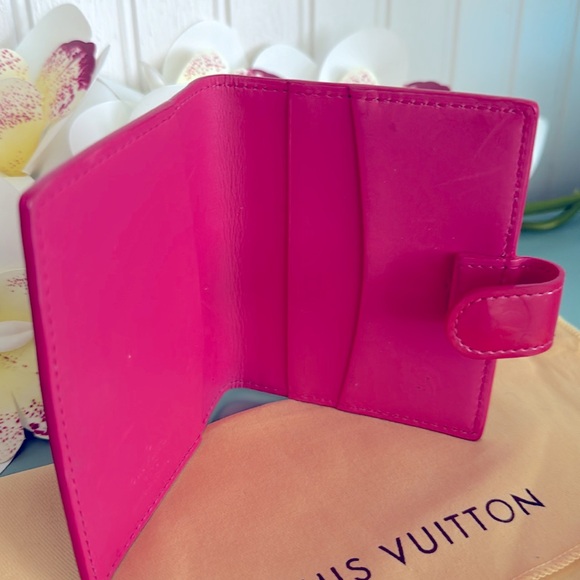 LV Card Holder - Picture 5 of 9